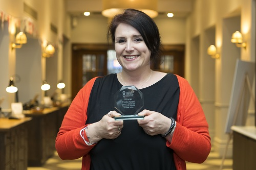 HealthWise Wales Research Assistant wins award